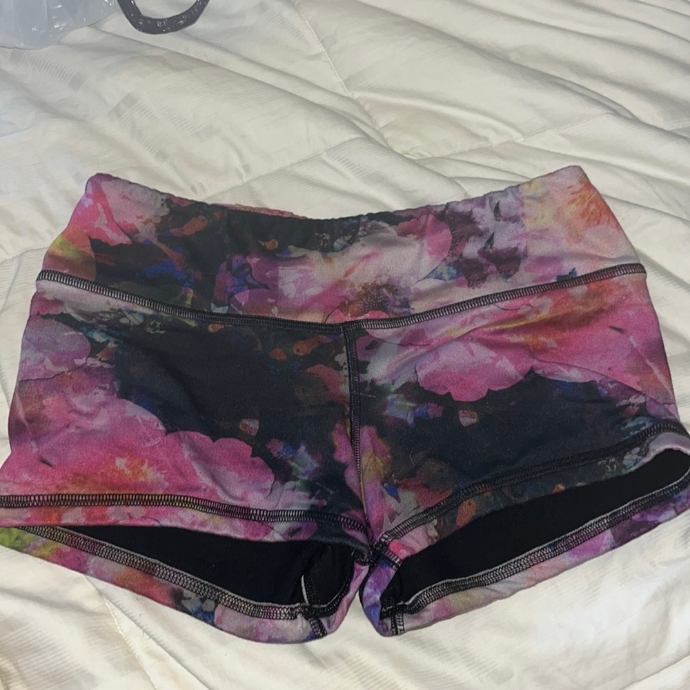 FLEO athletic shorts